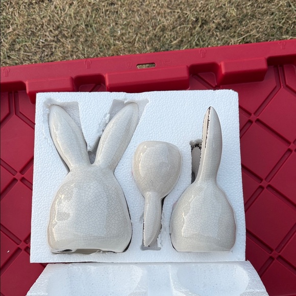 Kirklands White Bunny Heads Set - Picture 2 of 5